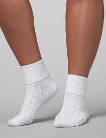 Scallop Ribbed Ankle Socks