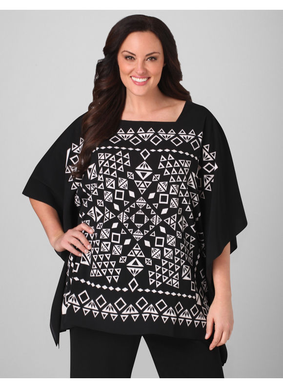 Women's Plus Size/Black & White On Point Diamond Pullover
