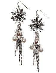 Flower earrings with tassel