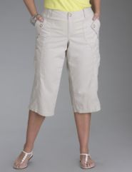 Linen finish capri pant