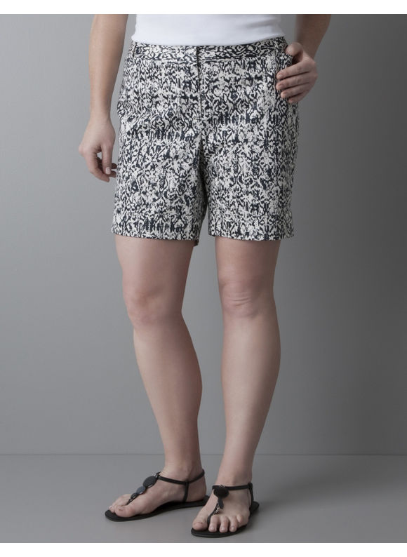 Women's Plus Size/White Python print cuffed shorts