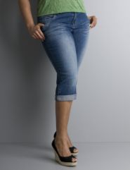 Sandblasted cuffed denim capri