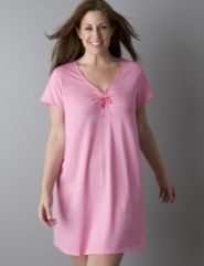 V-neck sleep shirt