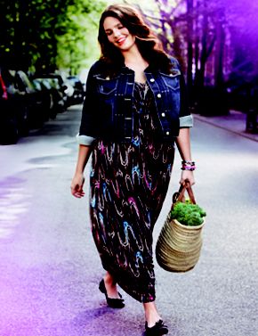Maxi dress, denim jacket & tassel ballet flat