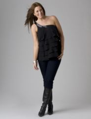 Ruffled one-shoulder top, skinny jean