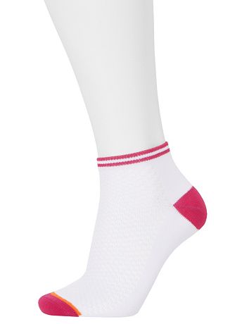 Mesh top sport socks 3 pack by Cacique